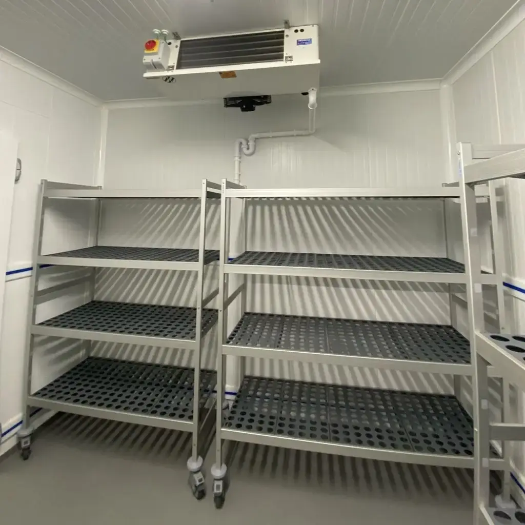 Chambre froide professionnelle installée et entretenue par AZ COOLING